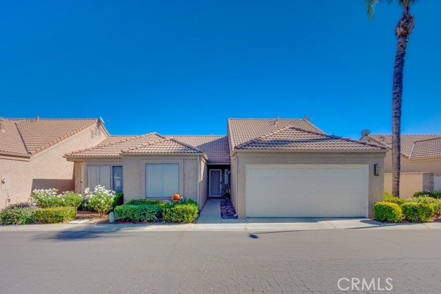 Detail Gallery Image 2 of 45 For 930 Countryside St, Hemet,  CA 92545 - – Beds | – Baths