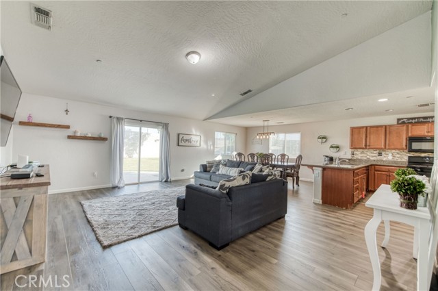 225 S Stanford Avenue, Fresno, CA, 93727 225 S Stanford Avenue, Fresno, CA, 93727