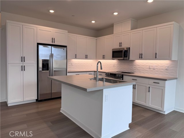 12865 Denali Way, Eastvale CA: https://media.crmls.org/medias/33daddaf-cd22-4b66-9d99-5e17585b5044.jpg