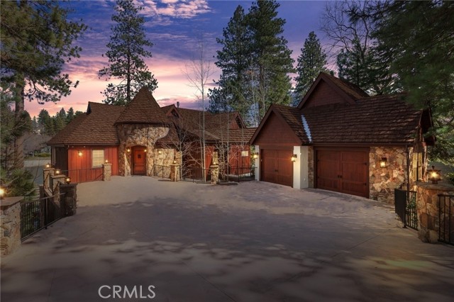 Detail Gallery Image 3 of 46 For 27467 N Bay Rd, Lake Arrowhead,  CA 92352 - 6 Beds | 5/2 Baths