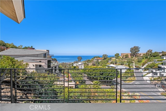 Detail Gallery Image 23 of 54 For 901 Summit Dr, Laguna Beach,  CA 92651 - 4 Beds | 3 Baths