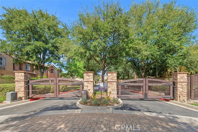Detail Gallery Image 4 of 24 For 31207 Strawberry Tree, Temecula,  CA 92592 - 2 Beds | 2 Baths