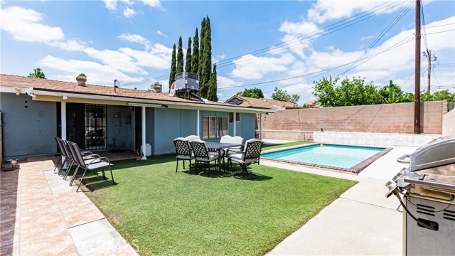 931 N Eucalyptus Avenue, Rialto CA: https://media.crmls.org/medias/33dcc4c0-0d8f-44eb-84ac-3c1fb2b0efa1.jpg