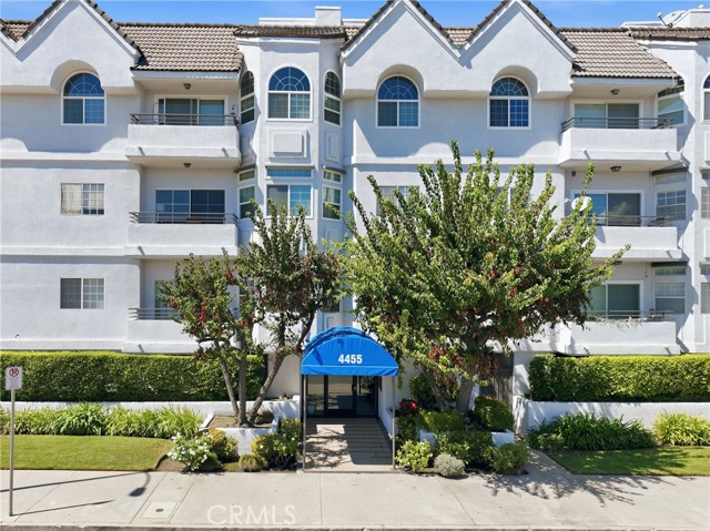 4455 Hazeltine AVE Unit: 208