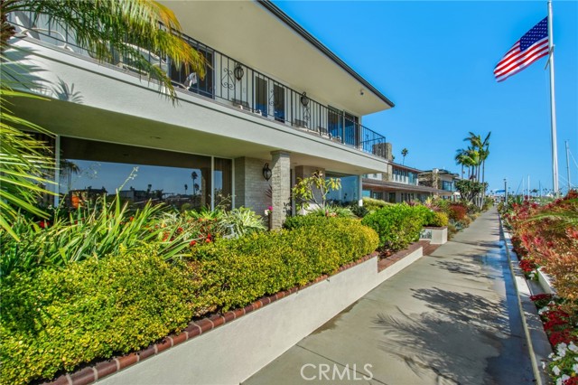 Detail Gallery Image 4 of 58 For 5585 E Corso Di Napoli, Long Beach,  CA 90803 - 3 Beds | 3 Baths