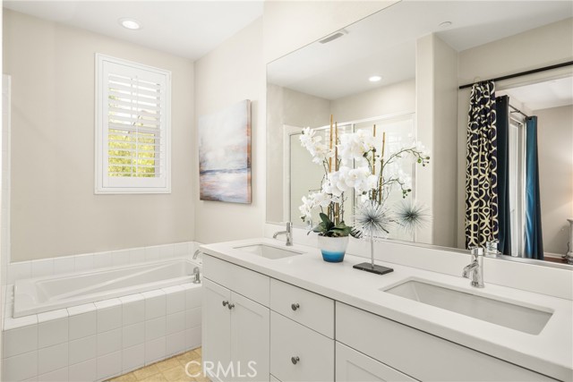 Detail Gallery Image 38 of 65 For 803 El Paseo, Lake Forest,  CA 92610 - 3 Beds | 2/1 Baths