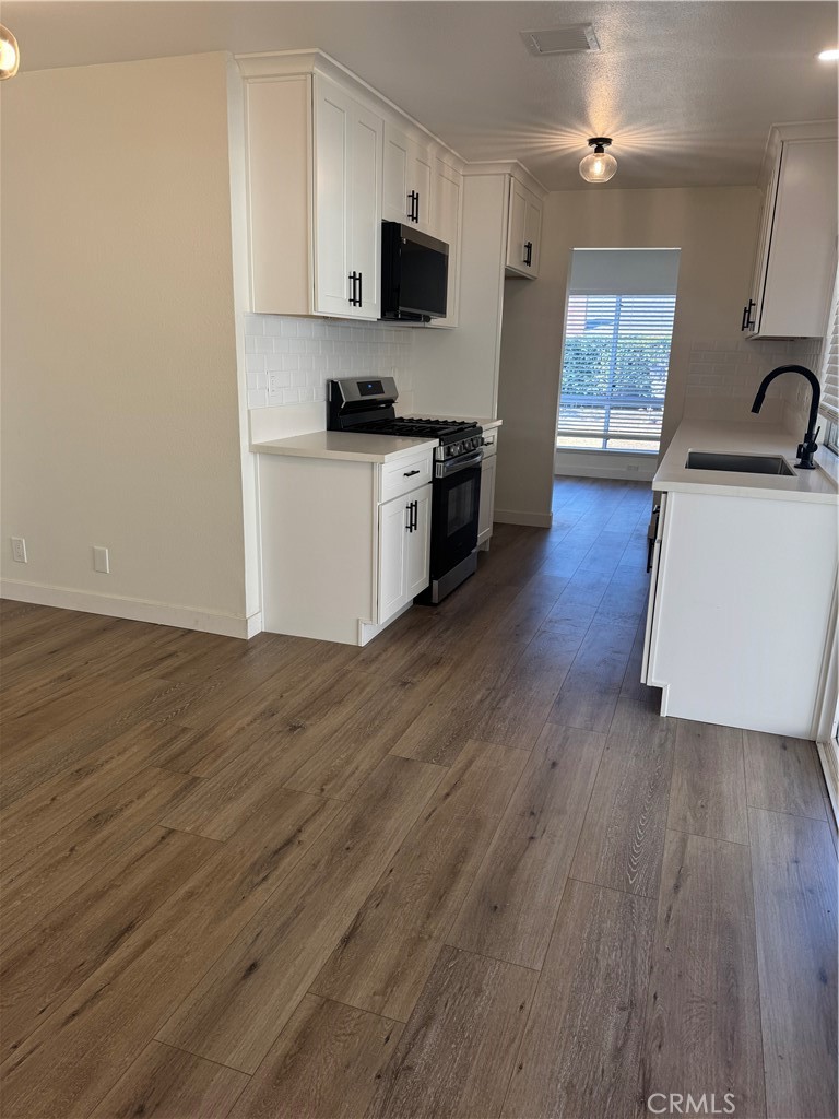 MLS #OC25252617 image #5