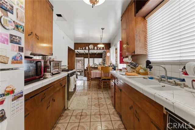 Detail Gallery Image 14 of 46 For 10456 Mapledale, Bellflower,  CA 90706 - 3 Beds | 2 Baths