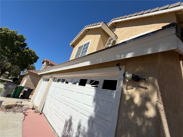 Detail Gallery Image 2 of 2 For 3301 Honeysuckle, Palmdale,  CA 93550 - 4 Beds | 3 Baths