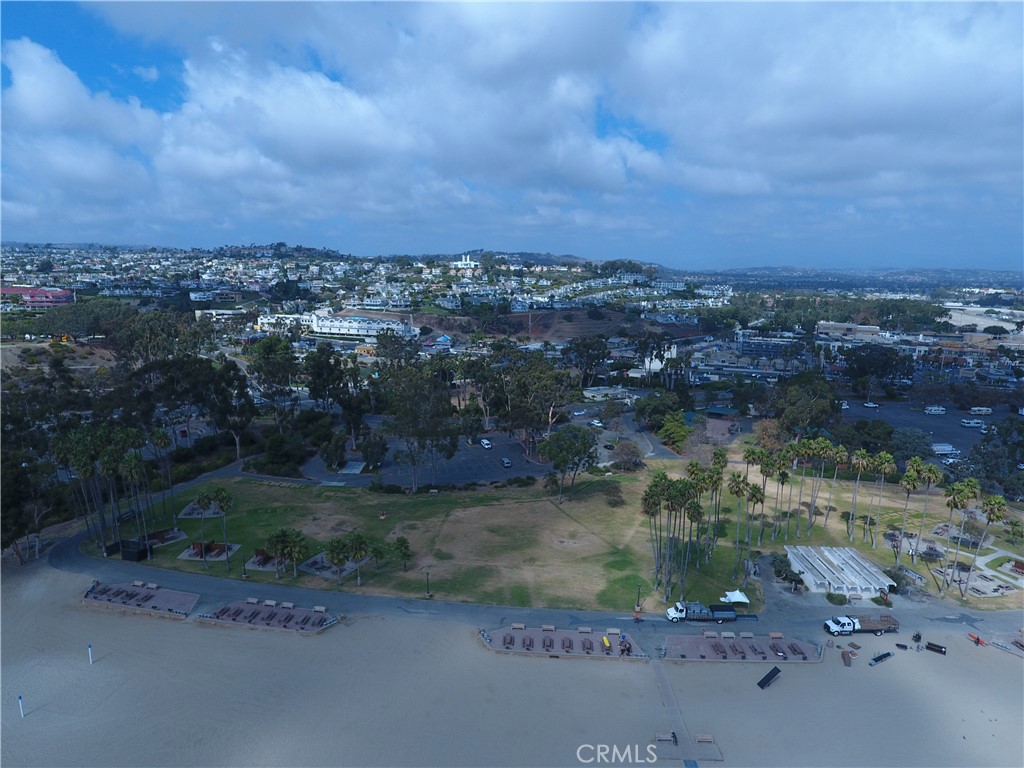 MLS #OC25102887 img 3