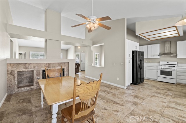 Detail Gallery Image 14 of 40 For 44239 Fenner Ave, Lancaster,  CA 93536 - 3 Beds | 2 Baths