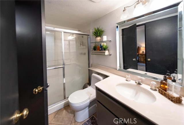 25444 Clover Glen Circle, Murrieta CA: https://media.crmls.org/medias/33e3e3d8-f407-45fd-8403-4339e313367a.jpg