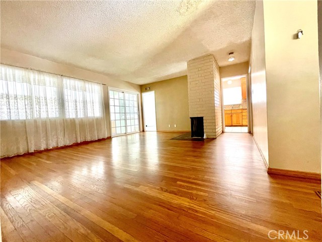 20428 Roscoe Boulevard, Winnetka, CA, 91306 20428 Roscoe Boulevard, Winnetka, CA, 91306