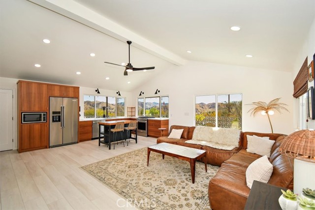 Detail Gallery Image 9 of 39 For 9141 Navajo Trl, Morongo Valley,  CA 92256 - 3 Beds | 2 Baths