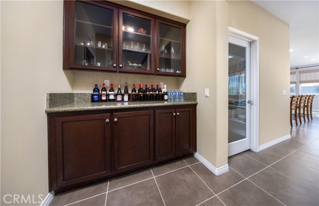14939 Meadow Way, Eastvale CA: https://media.crmls.org/medias/33e4aa2b-e6c3-4afc-bbe7-14d8151488f6.jpg