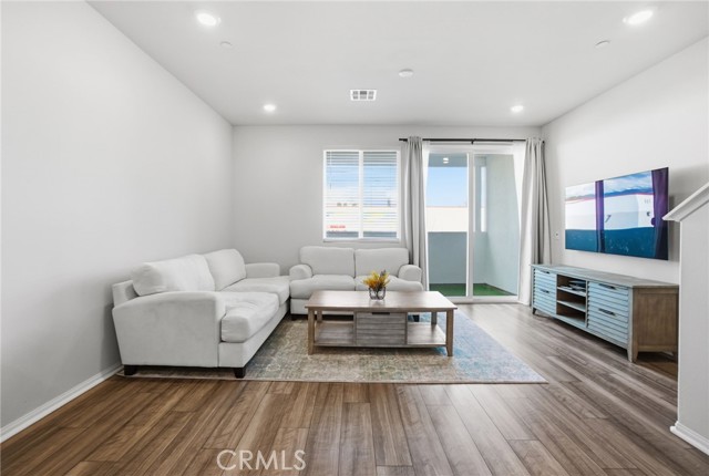 Detail Gallery Image 12 of 37 For 1618 W. Cameron, West Covina,  CA 91790 - 3 Beds | 3 Baths