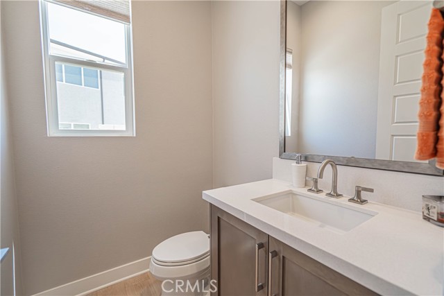 27871 Screenplay Place, Valencia CA: https://media.crmls.org/medias/33e53626-b570-42e2-94b5-10608e2c53b6.jpg