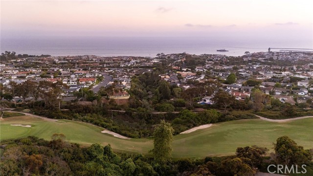 633 Rockford Road, Corona del Mar CA: https://media.crmls.org/medias/33e55341-5ba0-4e9f-a35e-4006a62b3356.jpg