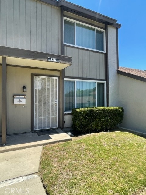 2242 Shady Hills