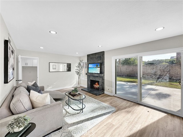 Detail Gallery Image 10 of 35 For 25492 Morningstar Rd, Lake Forest,  CA 92630 - 4 Beds | 2/1 Baths