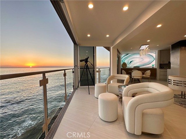 Detail Gallery Image 6 of 58 For 31561 Table Rock Dr #105,  Laguna Beach,  CA 92651 - 2 Beds | 2/1 Baths