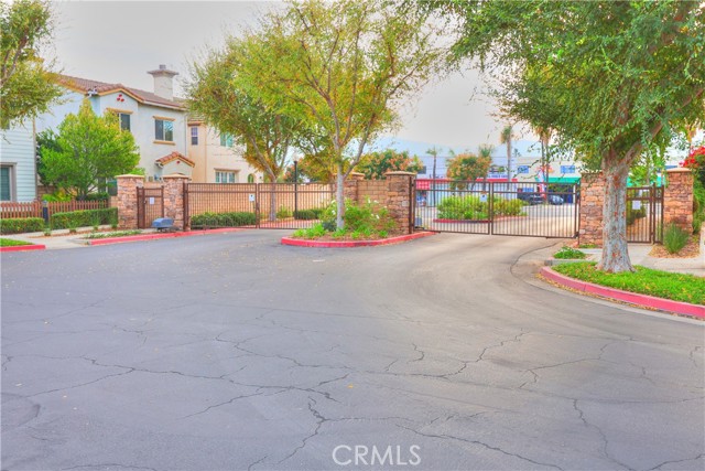 Detail Gallery Image 30 of 36 For 858 Calaveras, Corona,  CA 92878 - 4 Beds | 2/1 Baths