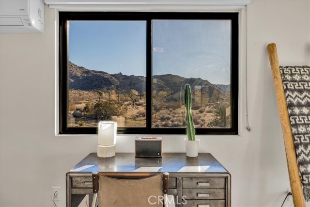 8729 Rock Haven Road, Joshua Tree CA: https://media.crmls.org/medias/33e99a07-694f-4742-bb0b-5442e90d4d6a.jpg