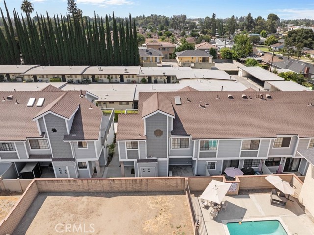 221 Violet Avenue, Monrovia CA: https://media.crmls.org/medias/33ea2349-72e8-4e98-a834-d3e0a98ed4d0.jpg