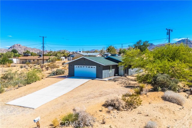 Detail Gallery Image 5 of 54 For 61609 Adobe Dr, Joshua Tree,  CA 92252 - 3 Beds | 2 Baths