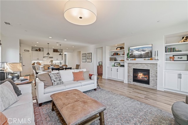Detail Gallery Image 14 of 62 For 28658 Farrier Dr, Valencia,  CA 91354 - 3 Beds | 3/1 Baths