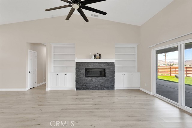 Detail Gallery Image 17 of 47 For 21192 Zuni Rd, Apple Valley,  CA 92307 - 4 Beds | 3/1 Baths