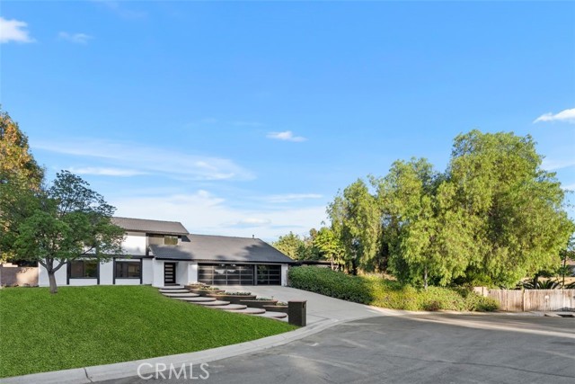 6032 Sun Knoll Circle, Yorba Linda CA: https://media.crmls.org/medias/33ea9d49-182b-4ed8-a183-98031e9231ac.jpg