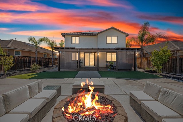 Detail Gallery Image 2 of 47 For 29522 Mascot, Lake Elsinore,  CA 92530 - 4 Beds | 2/1 Baths