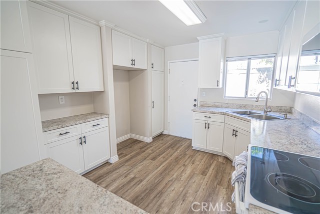 Detail Gallery Image 8 of 59 For 24430 Nicklaus Dr #L2,  Valencia,  CA 91355 - 3 Beds | 3 Baths