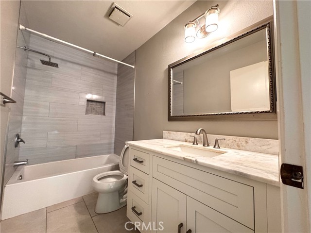 Detail Gallery Image 24 of 37 For 136 Briarwood #50,  Irvine,  CA 92604 - 3 Beds | 2/1 Baths