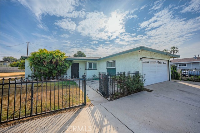 Detail Gallery Image 2 of 36 For 1460 Sandsprings Dr, La Puente,  CA 91746 - 3 Beds | 2 Baths