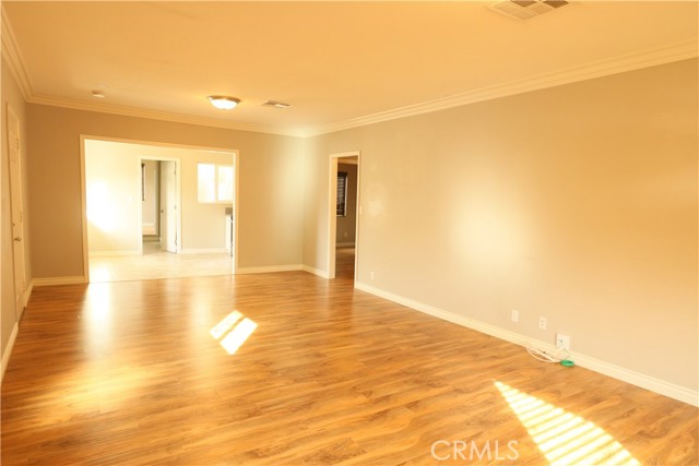 Detail Gallery Image 4 of 16 For 239 E Montana St, Pasadena,  CA 91104 - 2 Beds | 2 Baths