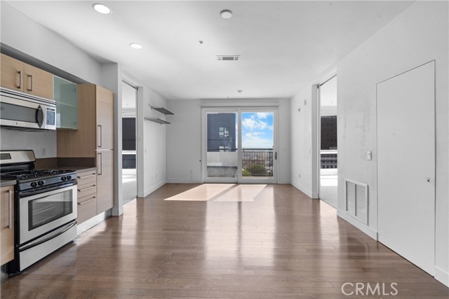 Detail Gallery Image 10 of 36 For 1234 Wilshire #517,  Los Angeles,  CA 90017 - 2 Beds | 2 Baths