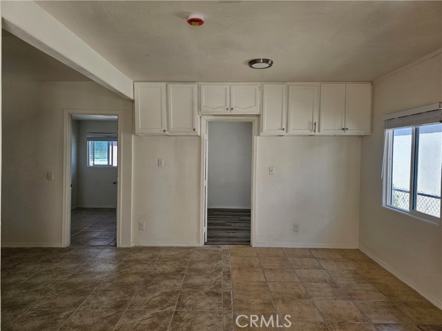 Detail Gallery Image 10 of 14 For 2453 Hayes Ave, Long Beach,  CA 90810 - 3 Beds | 2 Baths