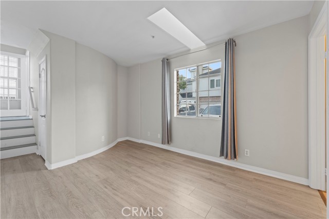 Detail Gallery Image 5 of 38 For 18761 Chapel Ln, Huntington Beach,  CA 92646 - 2 Beds | 2 Baths