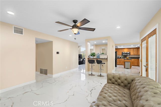 Detail Gallery Image 11 of 47 For 3617 Valley Ct, San Bernardino,  CA 92407 - 3 Beds | 2/1 Baths