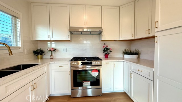 Detail Gallery Image 6 of 12 For 7672 Amazon Dr #4,  Huntington Beach,  CA 92647 - 2 Beds | 1 Baths