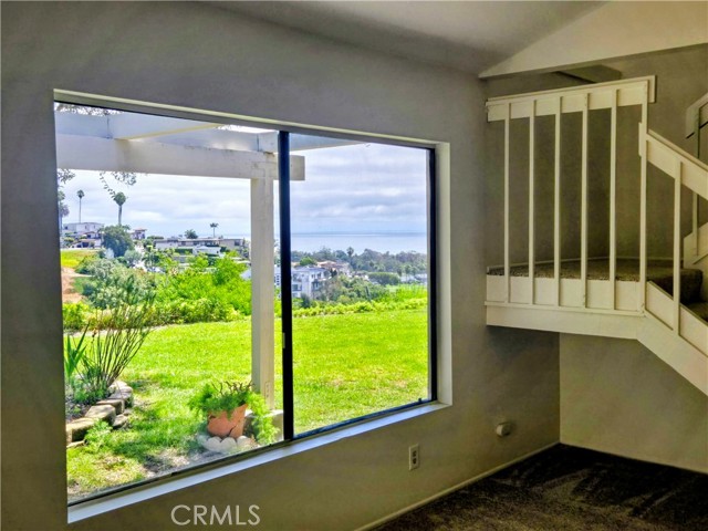 110 Calle Cuervo, San Clemente CA: https://media.crmls.org/medias/33eef632-2e15-4078-9082-afbb9030e036.jpg