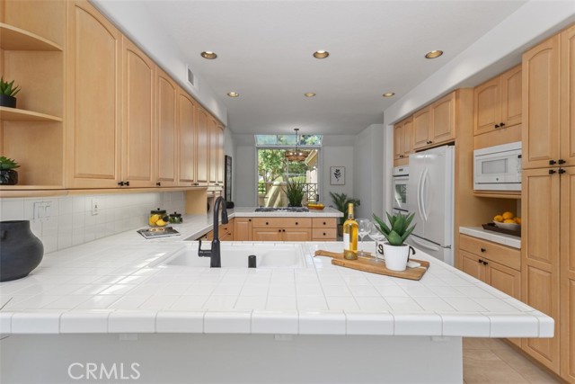 80 Siena, Laguna Niguel CA: https://media.crmls.org/medias/33ef0aab-4d63-45d0-aca4-5cfbc178b94d.jpg