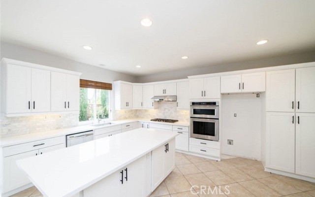 17 Plum Street, Ladera Ranch CA: https://media.crmls.org/medias/33ef2d69-6784-4021-aaa6-08dac74da7bf.jpg