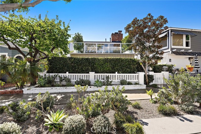 Detail Gallery Image 7 of 58 For 1613 E Balboa, Newport Beach,  CA 92661 - 4 Beds | 2 Baths