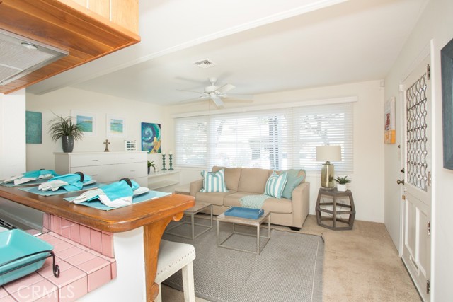 Detail Gallery Image 6 of 11 For 521 Carnation Ave, Corona Del Mar,  CA 92625 - 2 Beds | 1 Baths
