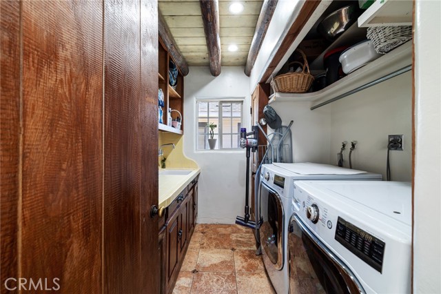 1729 W 51st Place, Los Angeles CA: https://media.crmls.org/medias/33f3179e-878f-4e0a-a8d9-da64ef56c624.jpg