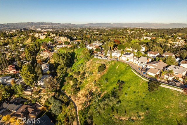 Detail Gallery Image 9 of 19 For 34 Torreon Dr, Woodland Hills,  CA 91364 - – Beds | – Baths