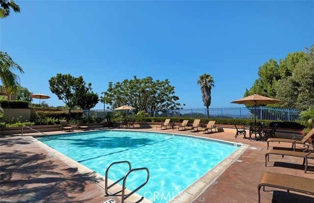 68 Marseille, Laguna Niguel CA: https://media.crmls.org/medias/33f361fa-cd52-4ff6-a6a5-ca3477519150.jpg
